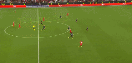 世体：球员身边人士称坎塞洛将加盟巴萨