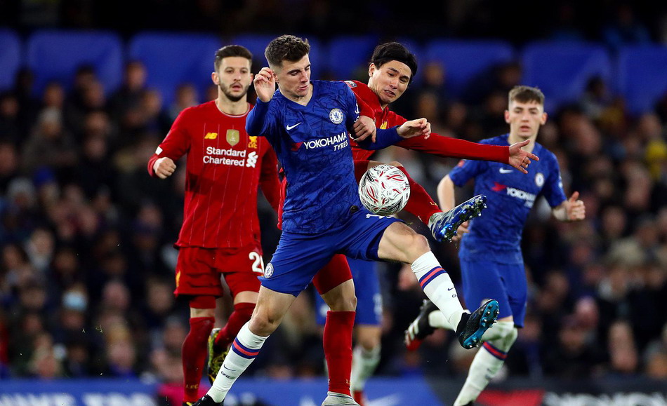 LPL冤大头战队终于拿到首胜！连换八位选手，终于把“内鬼”开除