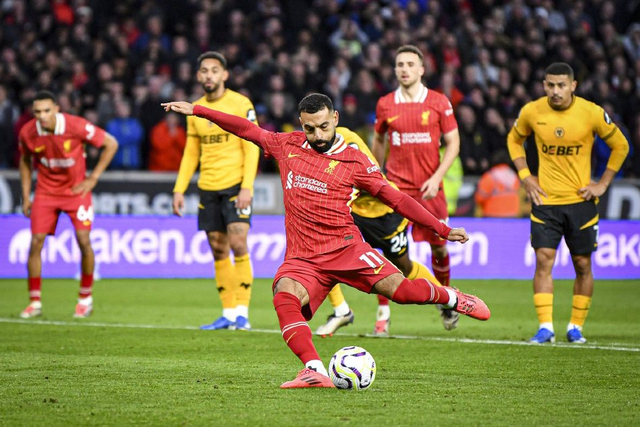 铁树开花，本-戴维斯时隔两年再度为热刺进球