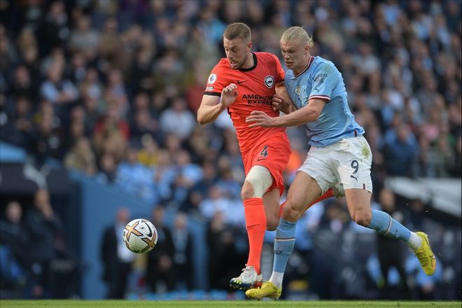 这球得跪着看！巴萨22岁中场大师40米直塞：撕裂4人防线 4场造7球