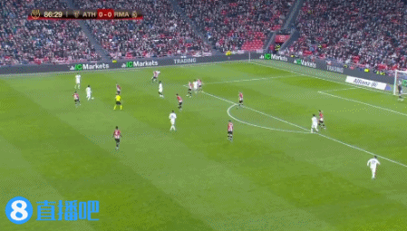 奇怪交易！特雷-杨换两将引争议，明星与角色球员价值差令人深思